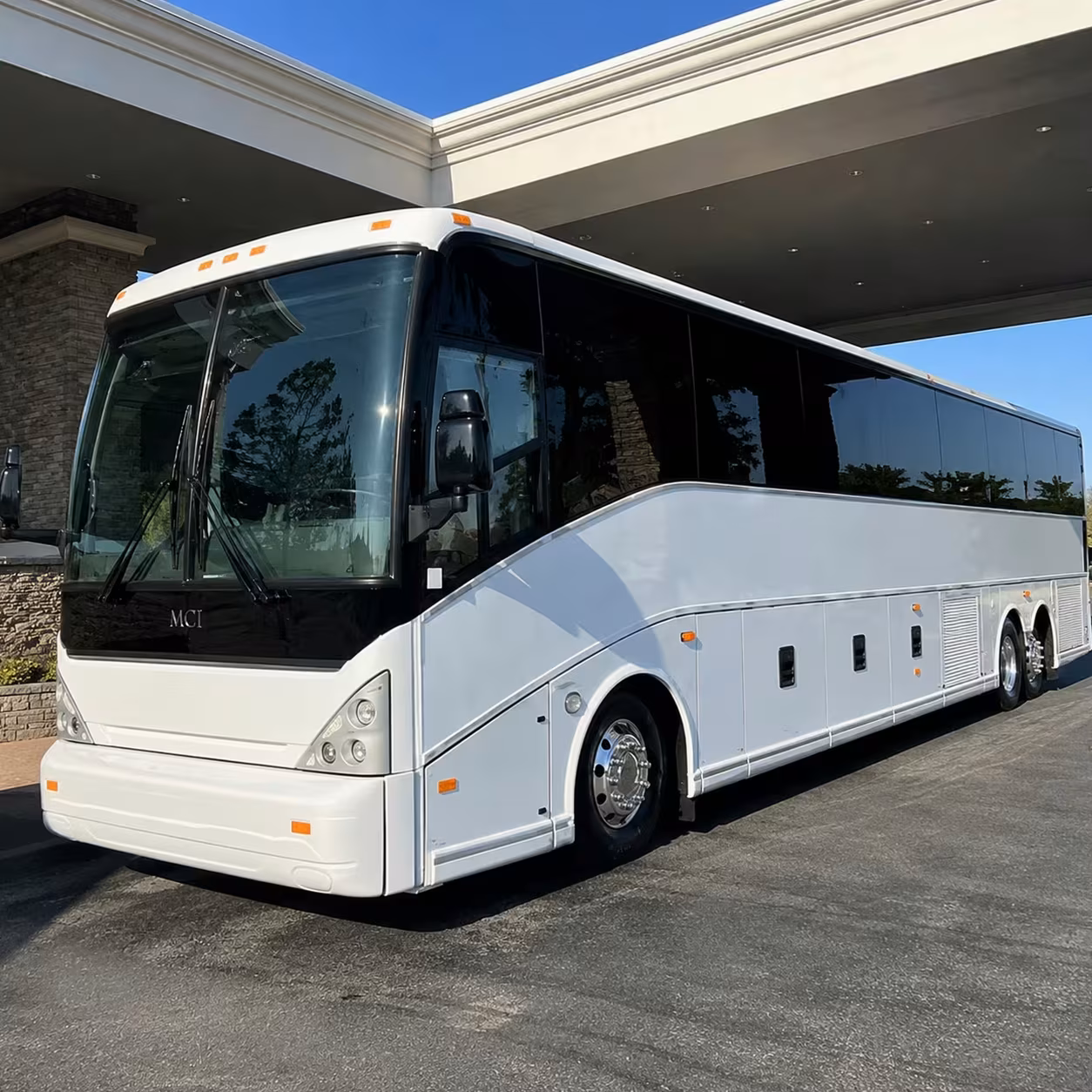 flagstaff airport shuttle buses for mountain and winter trips